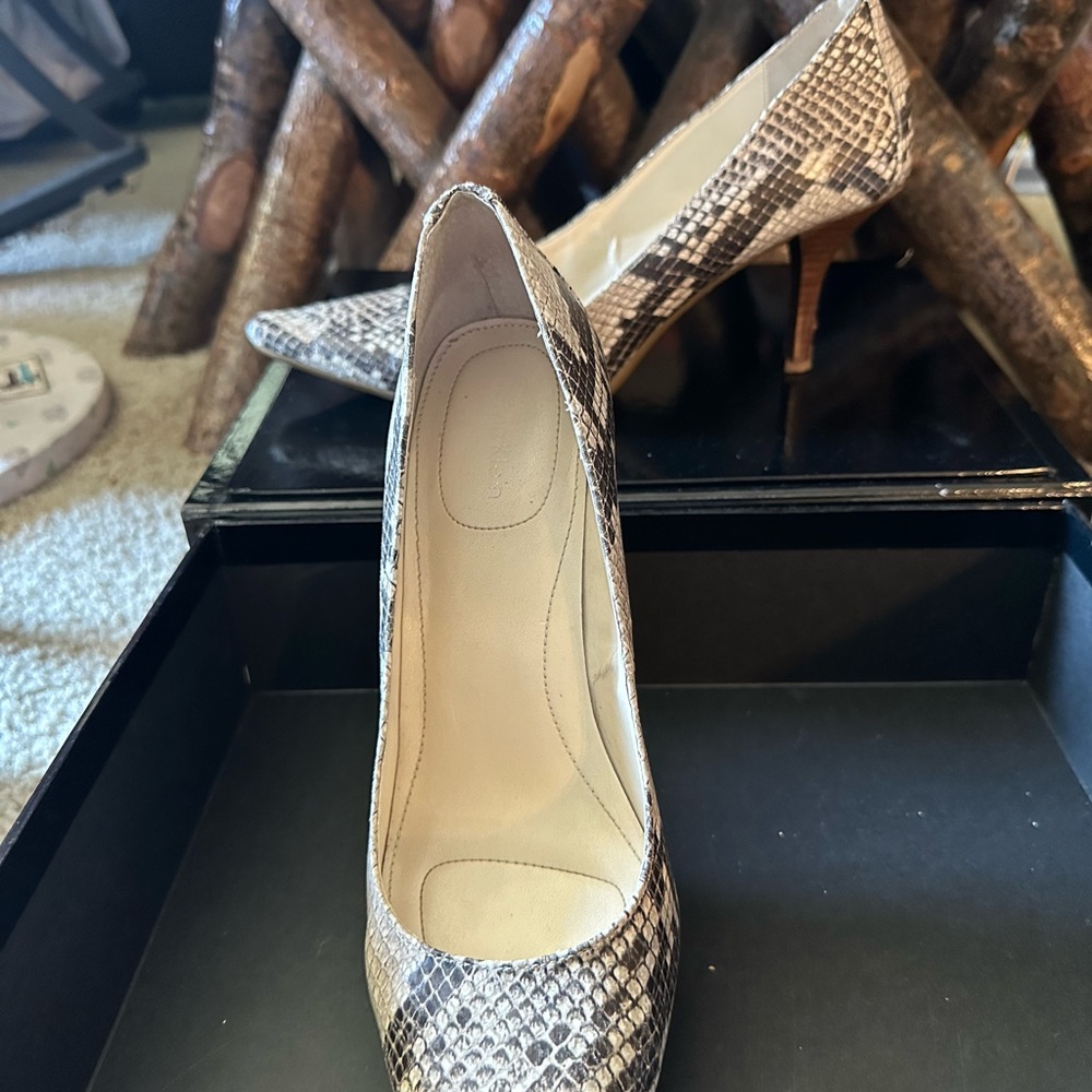High heels - Picture 3 of 3